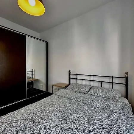 Welcoming In Victoriei Apartment Bucharest