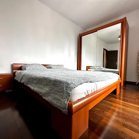 Welcoming In Victoriei Apartment Bucharest